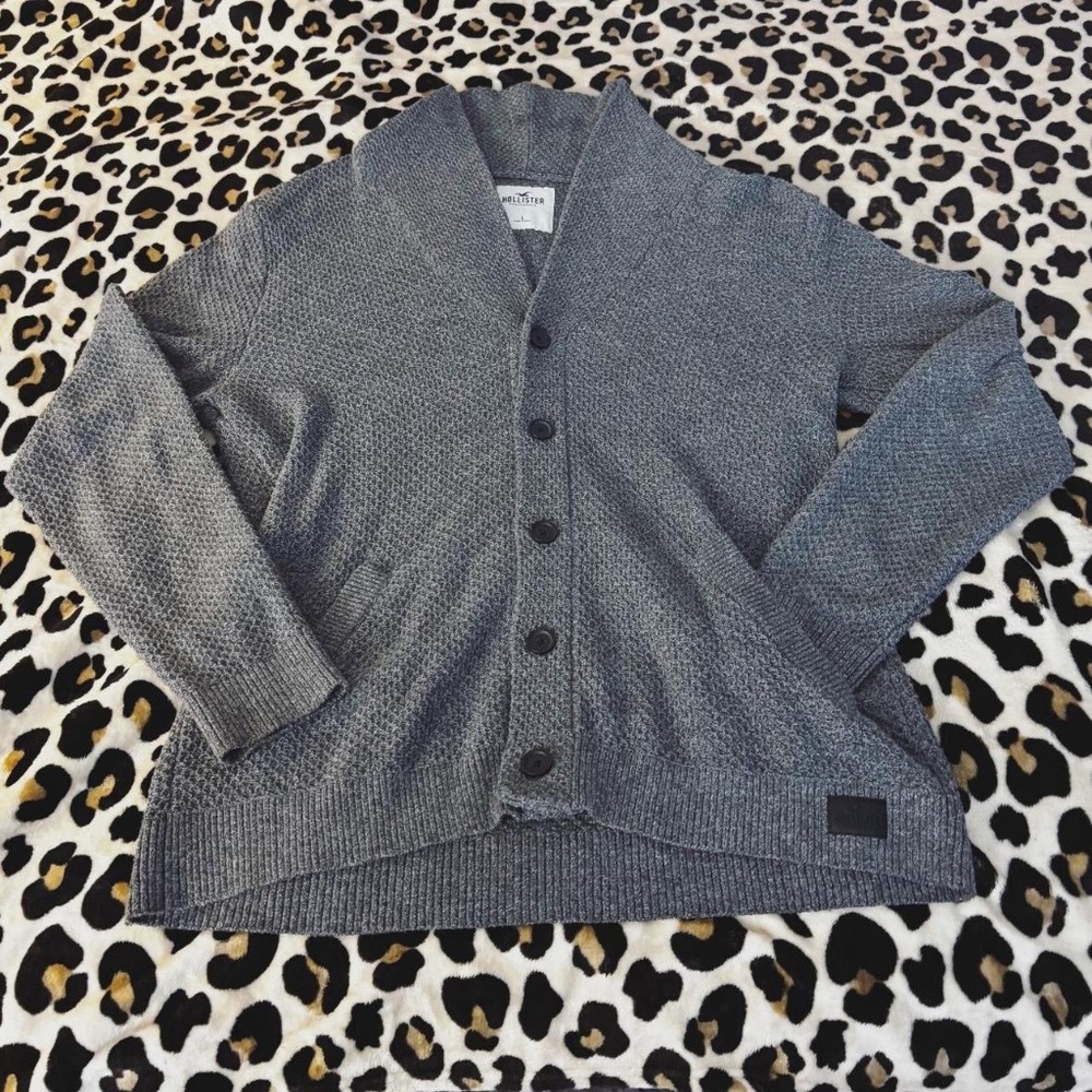 Basic grey men's Hollister cardigan
